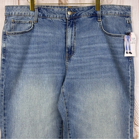 Time and Tru High Rise Straight Leg Cuffed Jeans Casual Pants Light Wash Size 18 - Picture 3 of 14